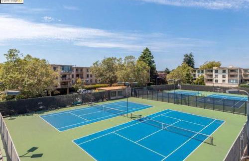 Modern Bayview Apartment by the Water - Foto 6