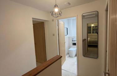 Luxury House, Great Location in Redditch - Contractors - Families - Groups - Relocators - Sleeps 9 - Foto 24