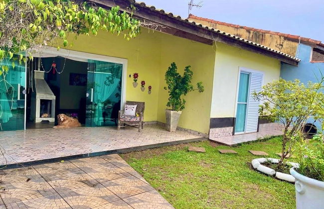 P004 Casa c 3 Dorm. Apenas 150m da Praia - Foto 1