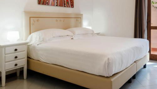 Hotiday Punta Sardegna - Foto 2