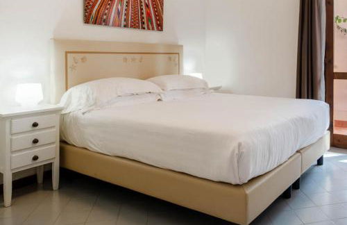 Hotiday Punta Sardegna - Foto 2