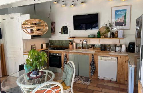 villa spacieuse piscine jacuzzi 8 chambres 16 couchages - Foto 15