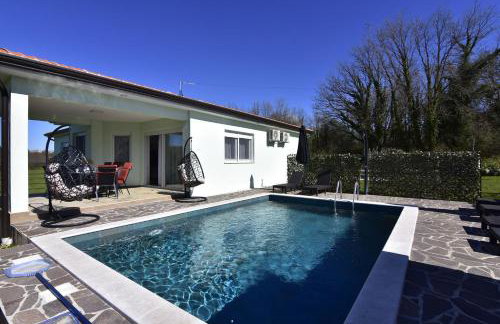 Comfortable holiday home with pool - Foto 7