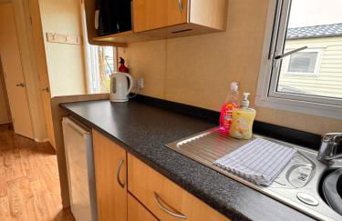 3 Bed Caravan - Sleeps 8 - Pet Friendly, Parking - Foto 61