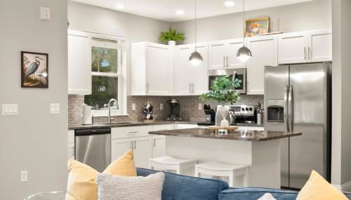 NEW! Canopy Cabana - Luxury Downtown Apartment - Foto 5