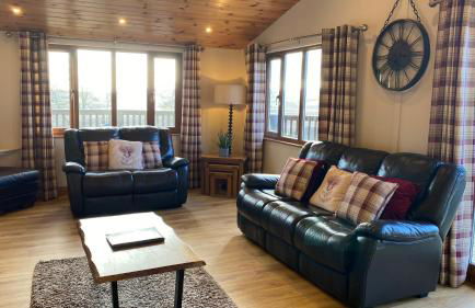 Kingfisher Lodge With Hot Tub Near Cupar, Fife - Foto 23