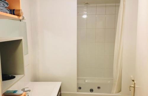 Appart chartreux baignoire massante ,à 3 minutes du centre en bus! 2 étoiles Atout France - Foto 20