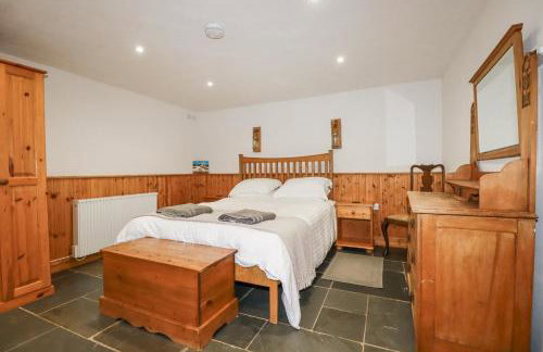 Coombe Barn - Photo 14