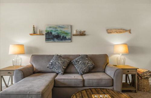 Oceanfront Suite - Top Floor - Sleeps 4 - Pool and Sauna - Foto 4