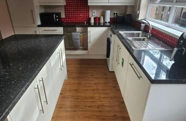 Stylish home in trendy area close to city centre, with parking - Foto 22