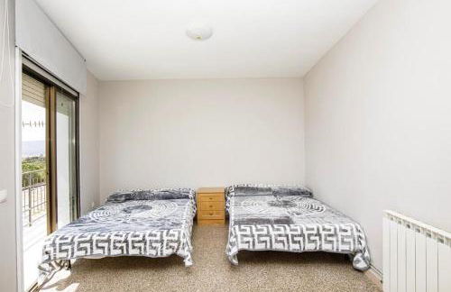 Maravillosa casa con piscina grande y bosque - Photo 30