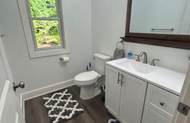 NEW 3 bedroom - Thoroughbred Farm & Lake Views! - Foto 14