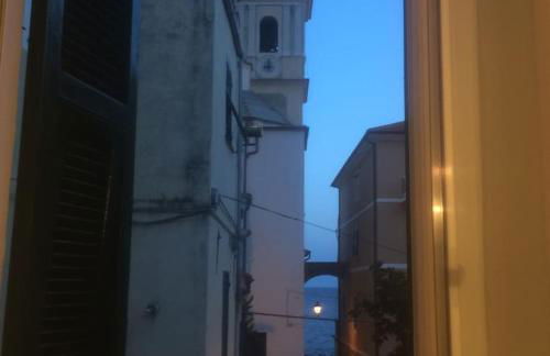 Sea View, in the old town Santo Stefano Al Mare - Foto 13