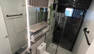 FLAT aconchegante e moderno, 100m do mar - Foto 4, Shower