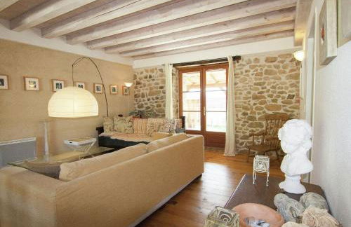 Cottage in France with Covered Terrace - Foto 8