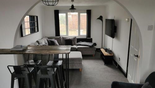 Riverside Park Penthouse Apt 1BR Parking St Neots - Foto 5