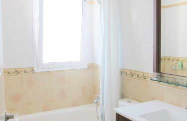 Estrella con piscina y cerca de la playa - Foto 33