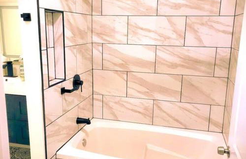 Beautiful Queen Luxury Suite Near Downtown Norfolk - Foto 24