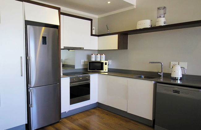 Sandton Smart Apartment Eleven - Photo 19