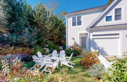 Modern Beach & Town Getaway - Foto 24