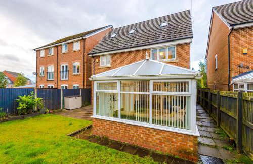 Kinship House by YourStays - Stunning Holiday Home in the Suburbs - Foto 50