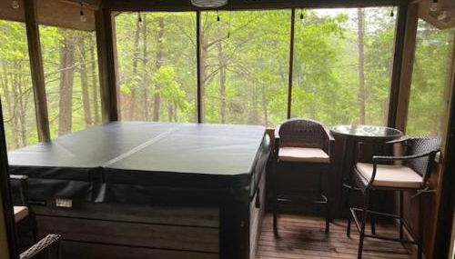 Mossie Oak Cabin 2 Bedroom Cabin by RedAwning - Foto 2