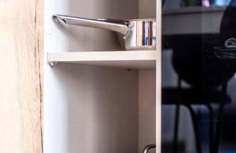 Spacious Apartment with Great Views - Photo 7