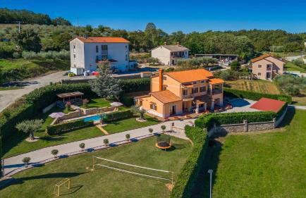 Beautiful Villa Parenzana with pool in Vizinada - Foto 1