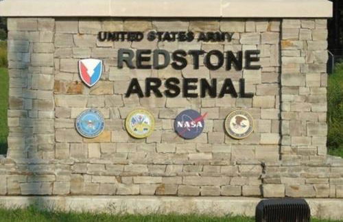 Beautiful Spacious 3 BR brick home for the family - Photo 27