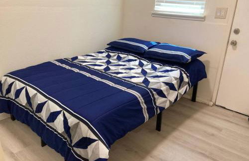 Separate Unit with 2 Bedrooms/One Bathroom in Pleasant Hill - Foto 5