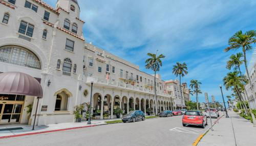 NEW Coastal 1BR at Palm Beach Hotel Condo - Foto 2