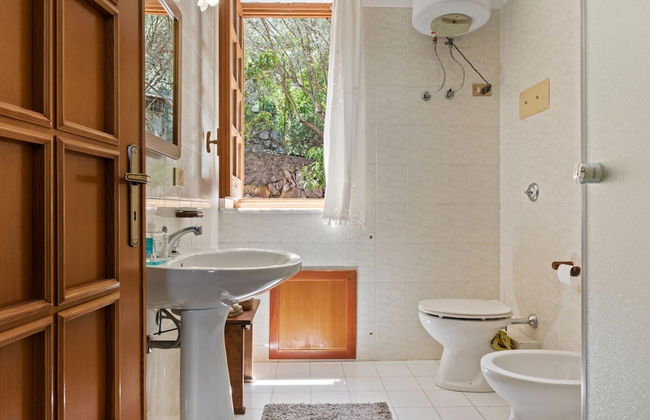 Belvilla by OYO Quaint Villa in Carini With Garden - Foto 16