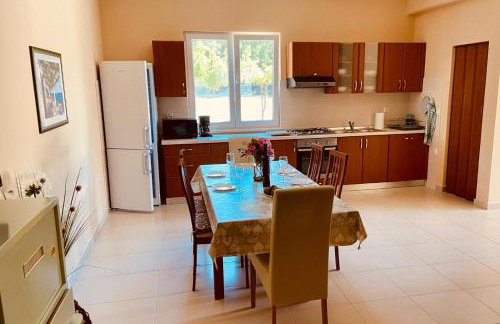 RENATOEMILIA spacious apartment with courtyard - Photo 17