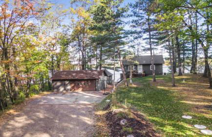 Renovated Lake Cabin with Fire Pit and Kayaks - Photo 47