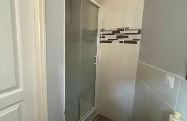 Fully equipped one-bedroom apartment, unpack your bags - Photo 7