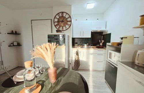 Le Petit Margny - place de parking sécurisée - Your Sweet Loc - Foto 13