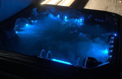 The Carthouse (Luxury 2 bed with private hot tub) - Photo 34