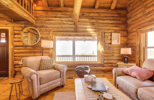 Near Trails, Lakes and Slopes Cabin in Walpole! - Foto 4