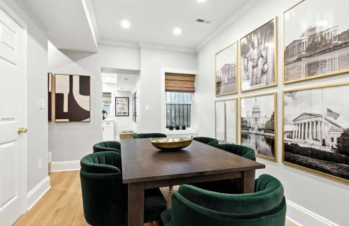 Capitol Hill Retreat Modern 2BR - Private Patio - Foto 6