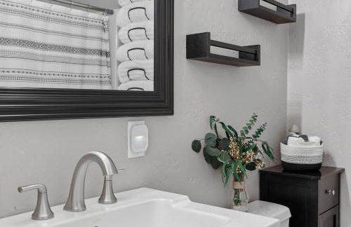 Beachside Condo w Stunning Lake Views - Foto 31