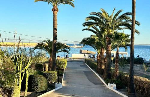 Appartement face à la mer avec parking gratuit libre d'accès - Photo 1