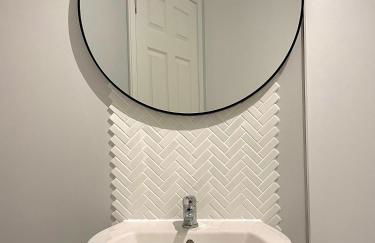 Central 2-bedroom apartment, Montrose - Photo 24