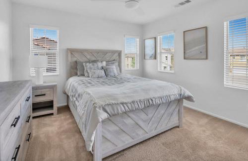 Stylish 3br 3 Bth w fireplace - Foto 12