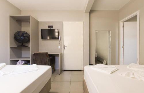 Lou Suítes - Suíte 03 com 2 camas de casal - Conforto para sua Família - Foto 32