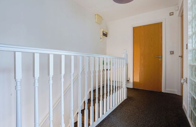 Doncaster 1st floor Apartment - Photo 2