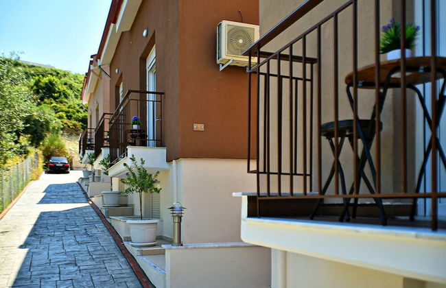 Valery Apartments - Photo 19