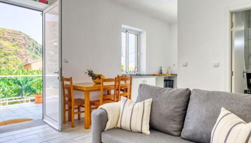 Casa da Tia Celeste I, a Home in Madeira - Photo 3