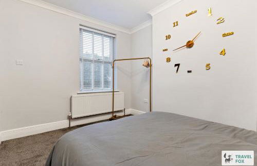 Liz's 4 Bed House: Close to the Motor Point Arena - Foto 45