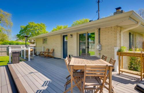 Cozy Milwaukee Apartment with Deck, 2 Mi to Airport! - Foto 1