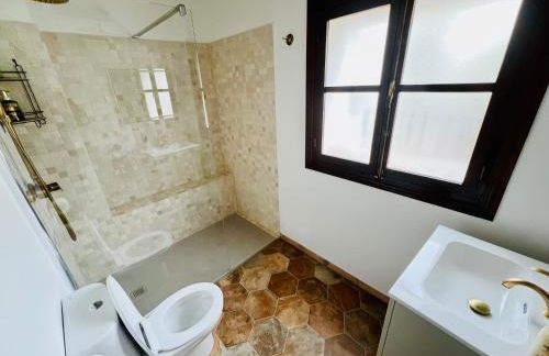 Above the Iconic Portal Vell - Photo 3